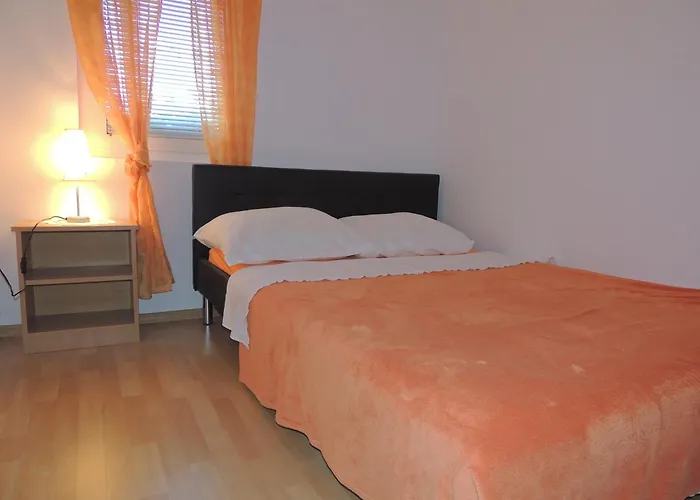 Husic Апартаменты