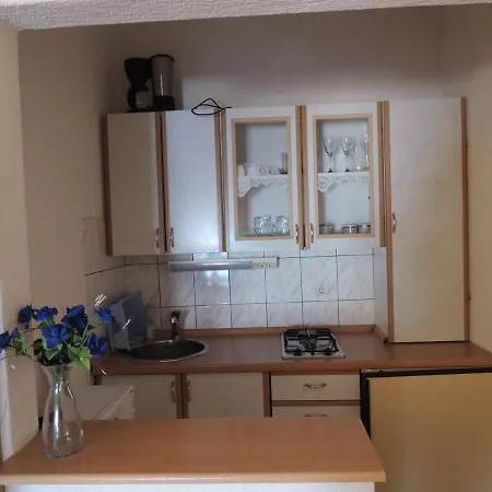 Husic Apartment *