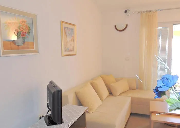 Husic Apartamento Pag Town