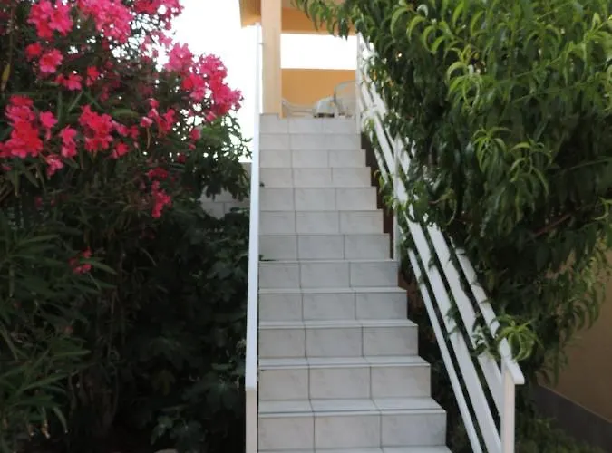 Husic Apartamento Pag Town