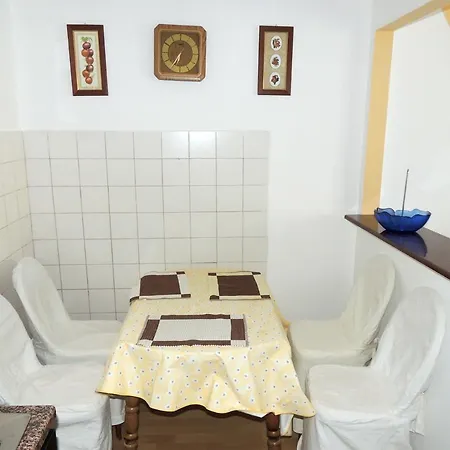 Apartman Husic Pag Town